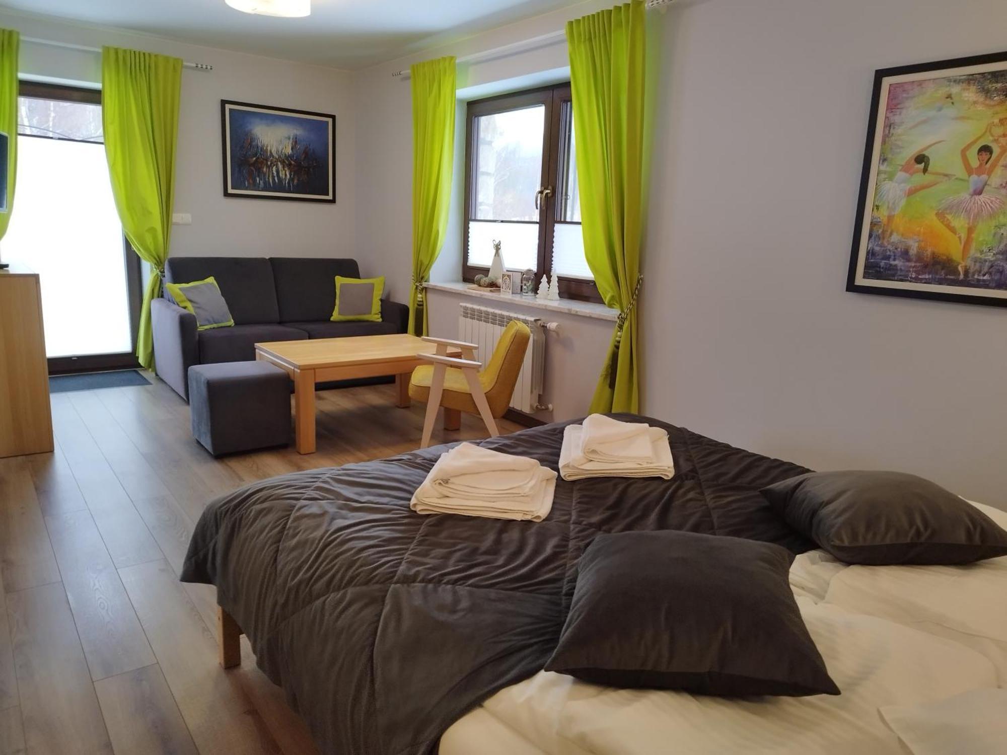 Apartamety I Pokoje Goscinne Na Jaskolczej Świeradów-Zdrój Exteriör bild