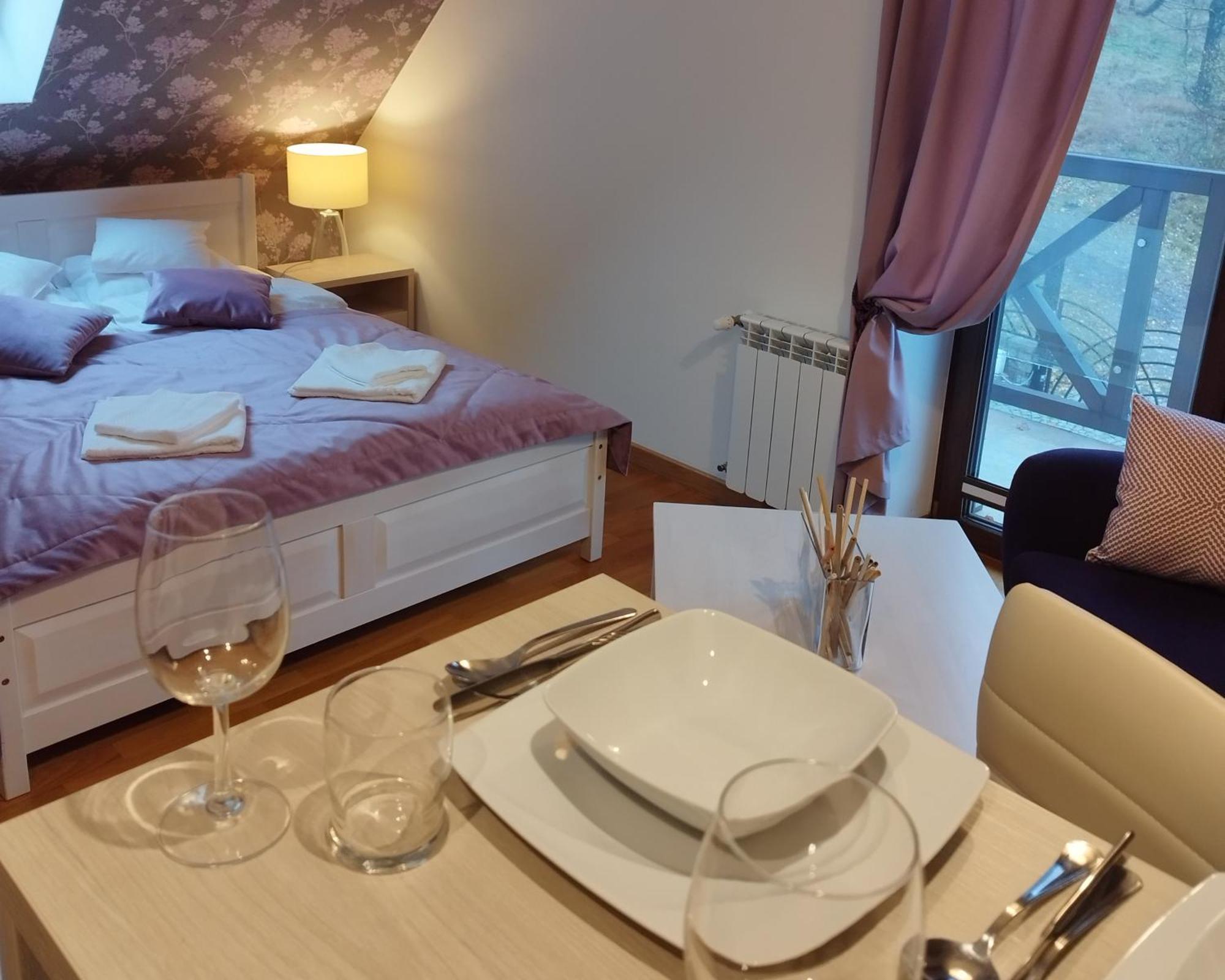 Apartamety I Pokoje Goscinne Na Jaskolczej Świeradów-Zdrój Exteriör bild