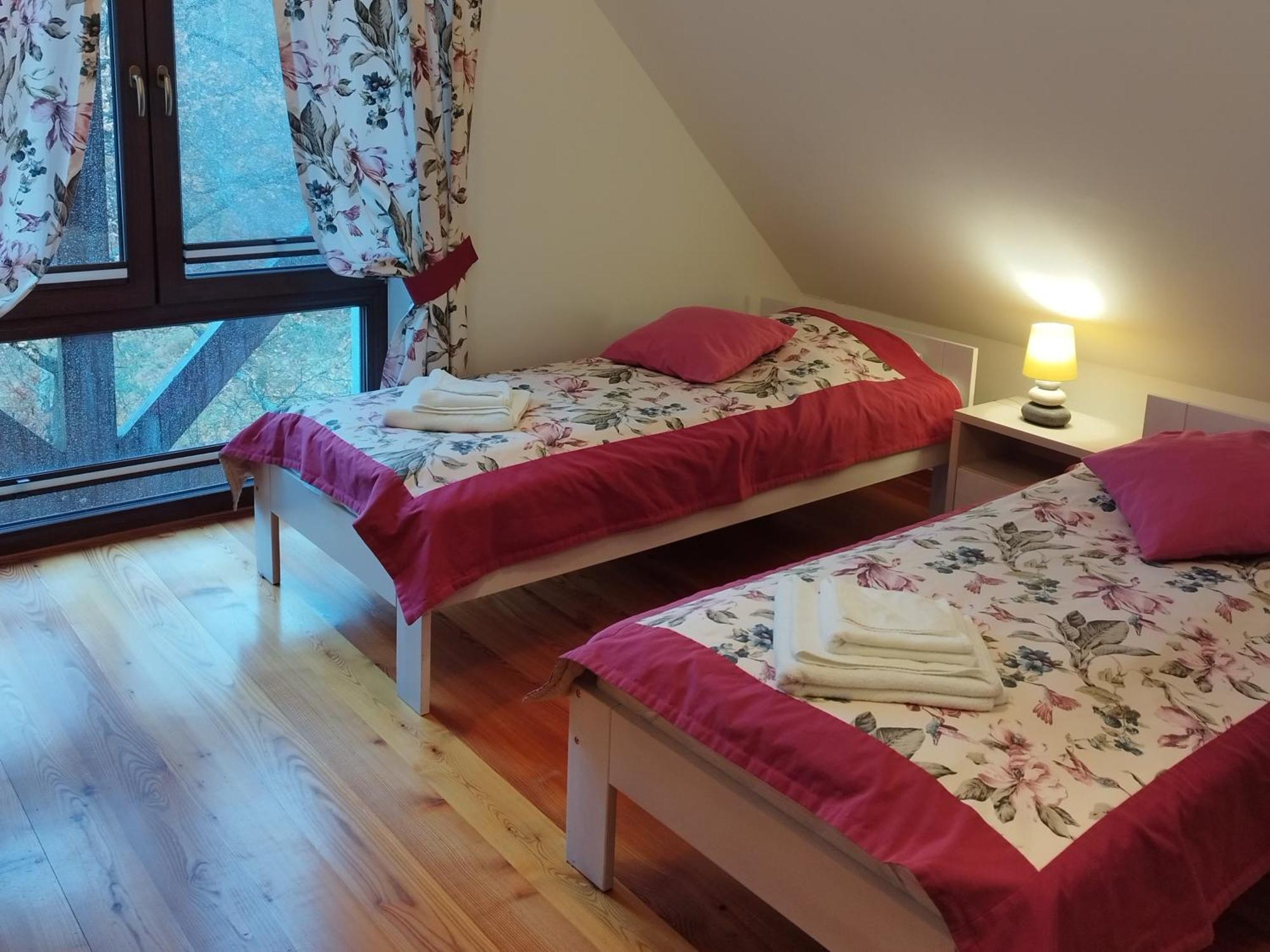 Apartamety I Pokoje Goscinne Na Jaskolczej Świeradów-Zdrój Exteriör bild