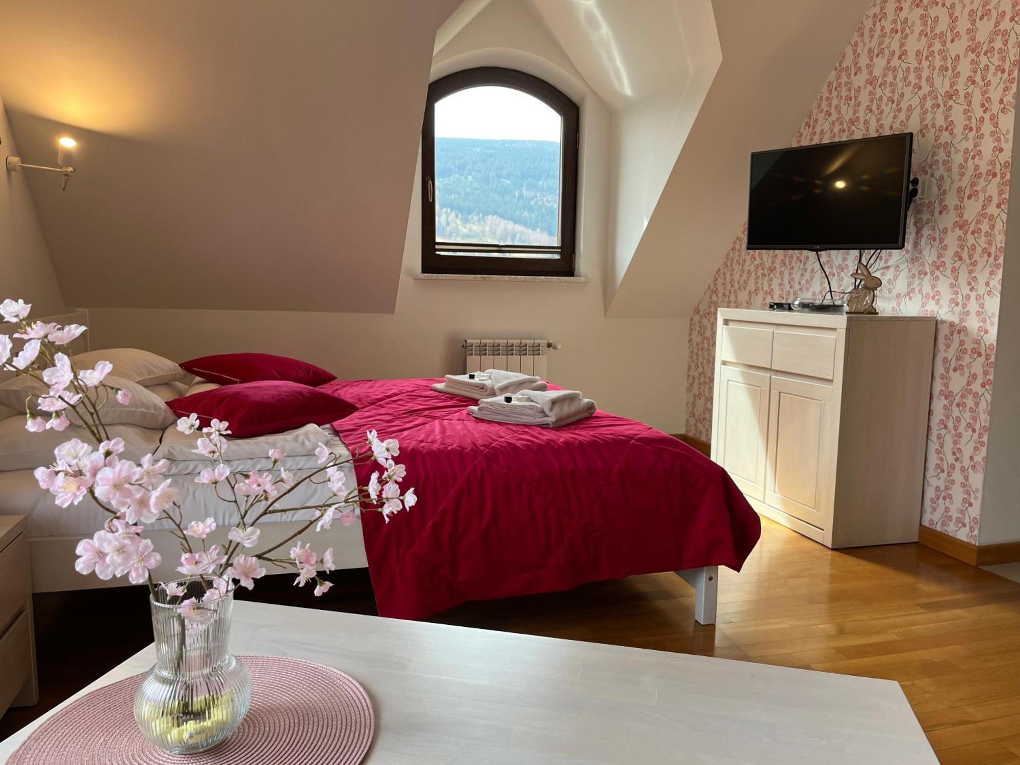 Apartamety I Pokoje Goscinne Na Jaskolczej Świeradów-Zdrój Exteriör bild