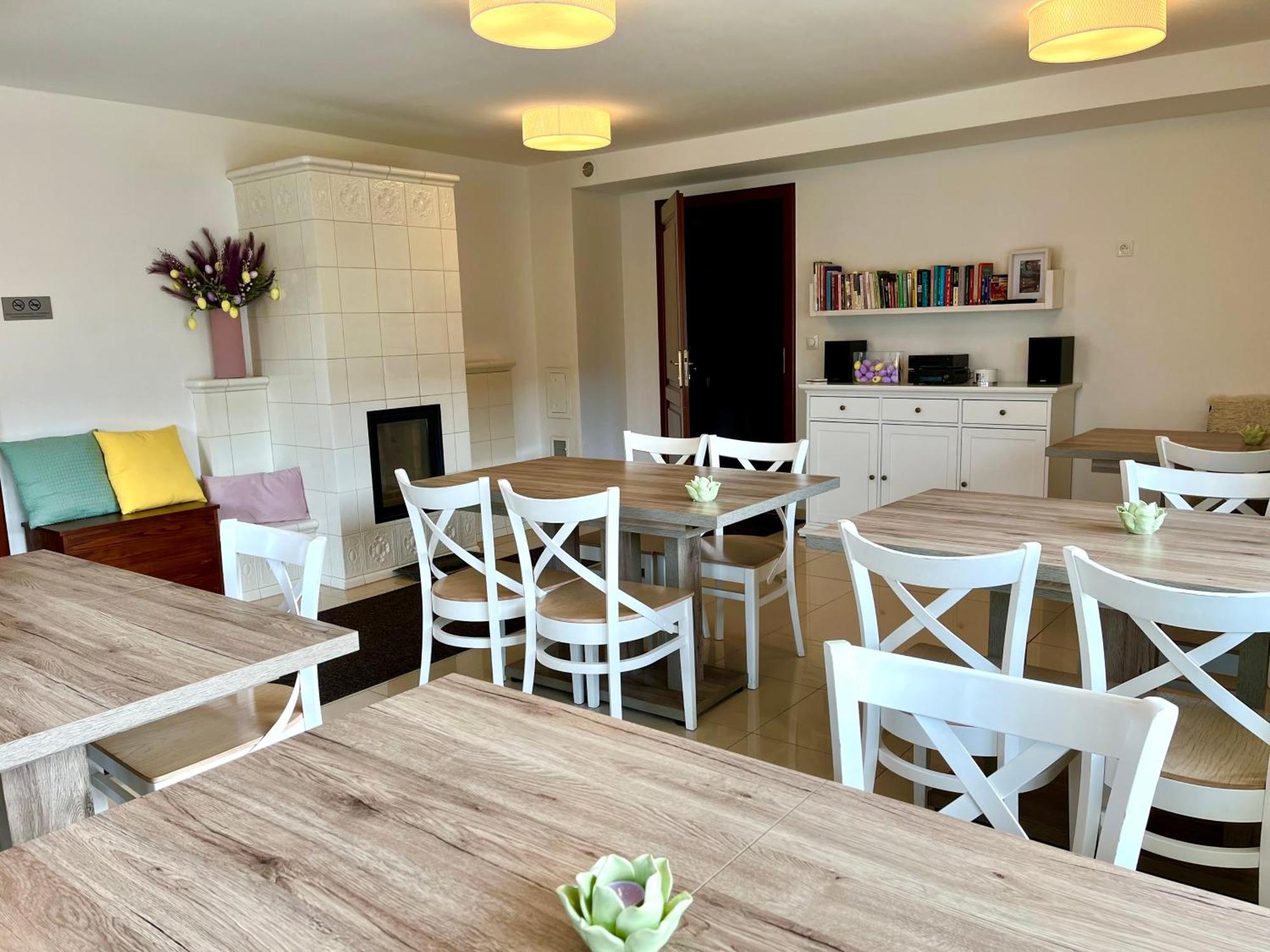 Apartamety I Pokoje Goscinne Na Jaskolczej Świeradów-Zdrój Exteriör bild